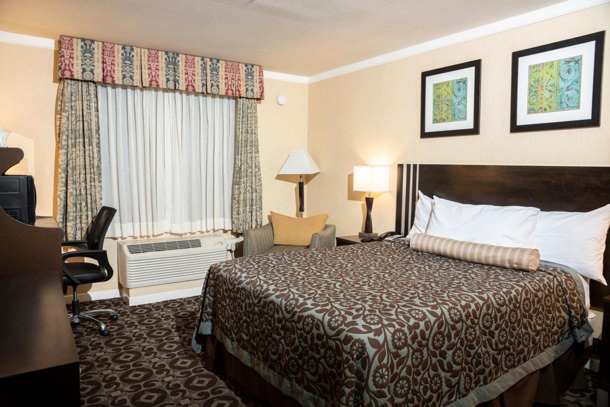 Days By Wyndham Hotel